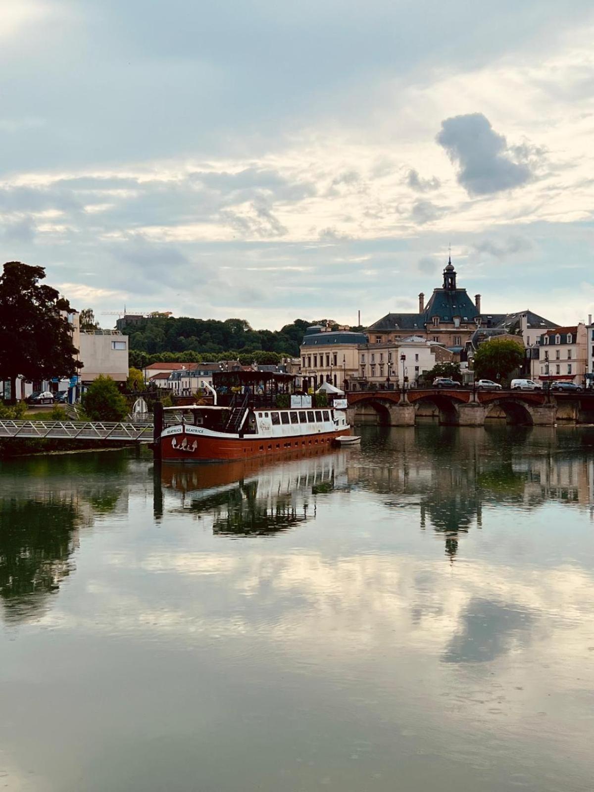 Disney-Bord De Marne-Parking Prive Meaux Exterior foto